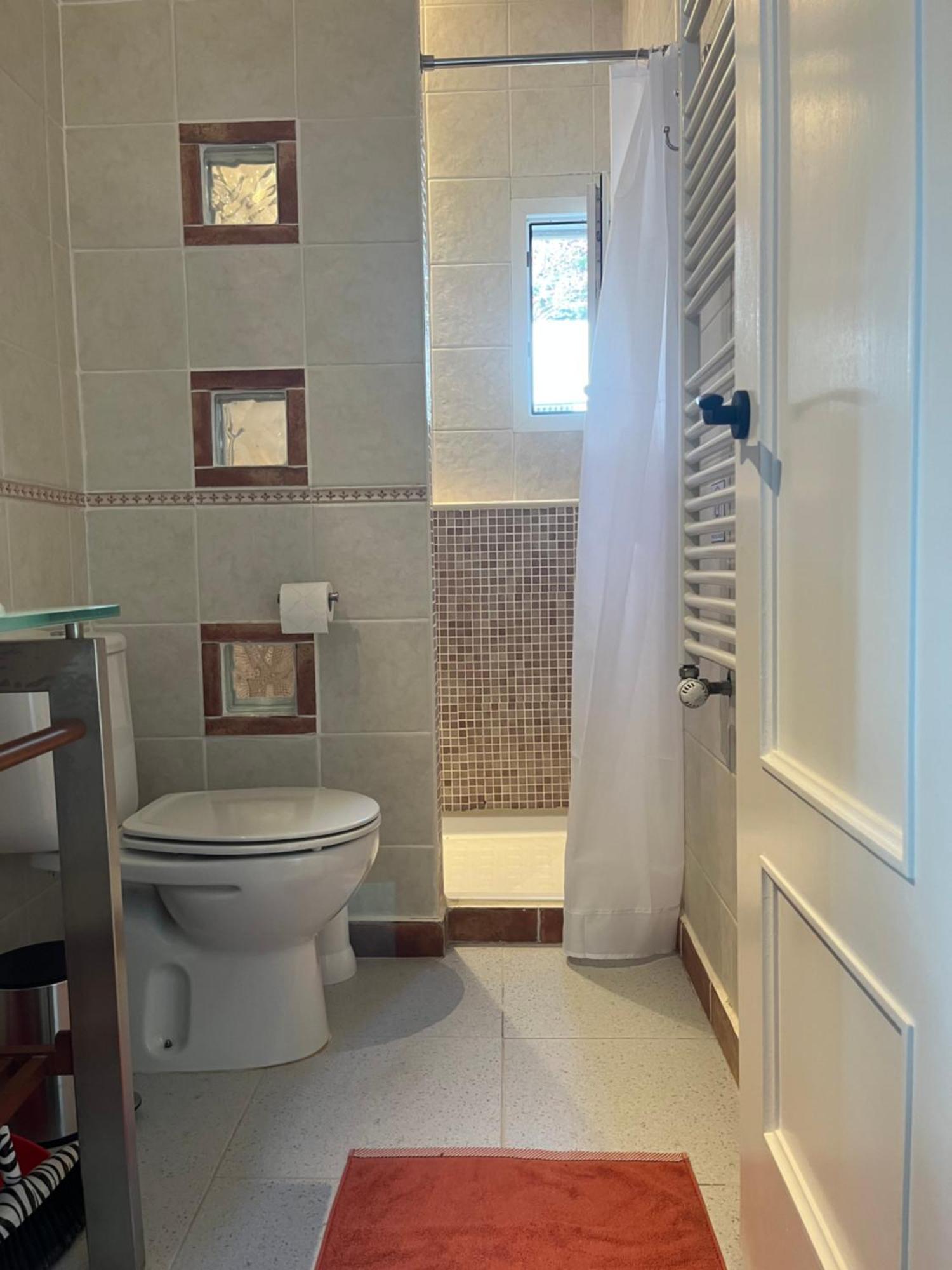 Arriba Stijlvol Appartement Met Zwembad En Tuin 科尼尔-德拉弗龙特拉 外观 照片