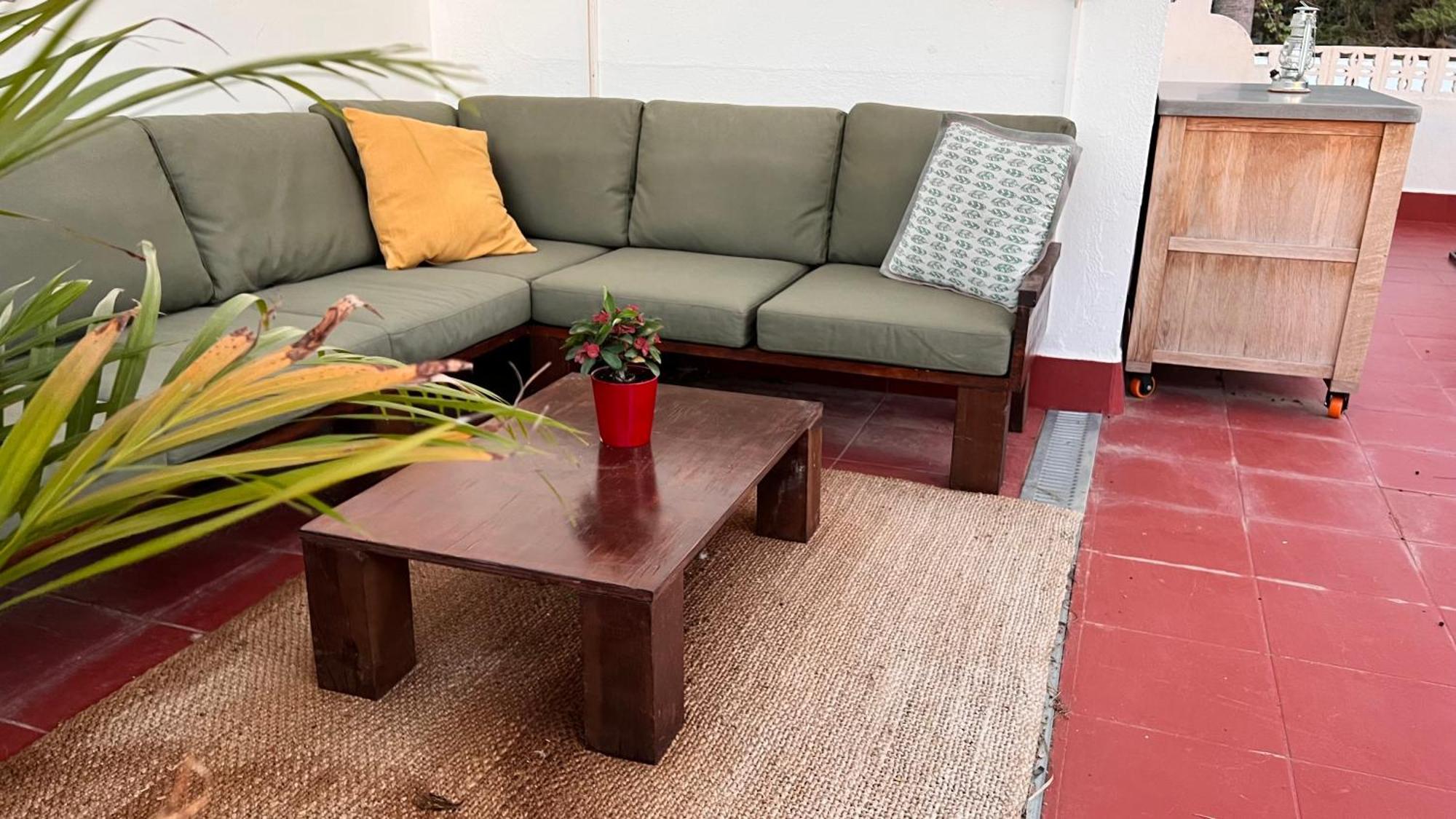 Arriba Stijlvol Appartement Met Zwembad En Tuin 科尼尔-德拉弗龙特拉 外观 照片